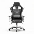 Ergonomische gaming stoel met verstelbare armleuningen en zwarte bekleding